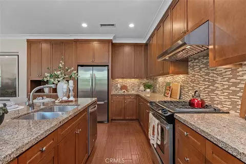 Kitchen - 117 Gemstone, Irvine, CA 92620 photo 4 of 5