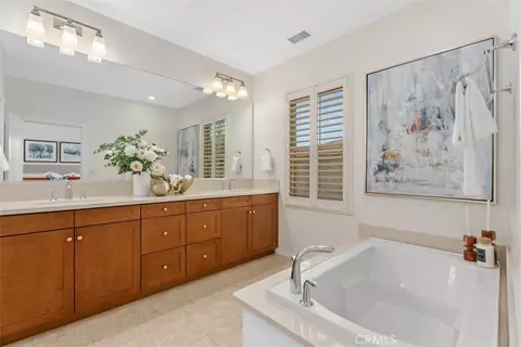 Bath - 117 Gemstone, Irvine, CA 92620 photo 1 of 4