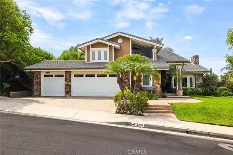 2204 E Vista Mesa Way, Orange, CA 92867