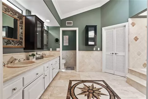 Bath - 2204 E Vista Mesa Way, Orange, CA 92867 photo 2 of 4