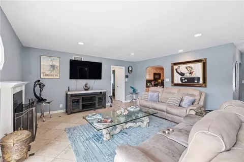 Living - 1406 W Baker, Fullerton, CA 92833 photo 2 of 3