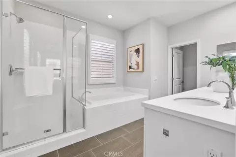 Bath - 71 Emerald Clover, Irvine, CA 92620 photo 1 of 3