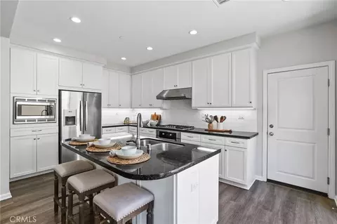 Kitchen - 71 Emerald Clover, Irvine, CA 92620 photo 3 of 4