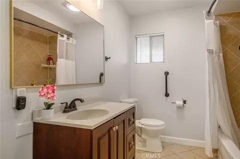 Bath - 10760 Starlight Ct, Riverside, CA 92505 photo 2 of 2