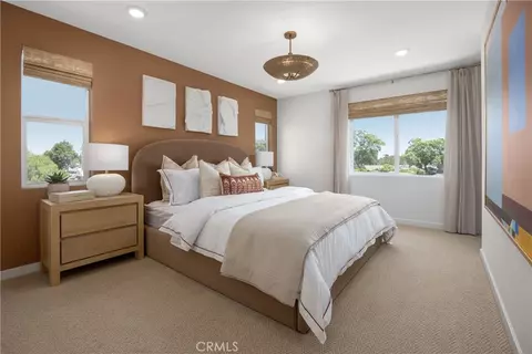 320 Madera Ct, Cypress, CA 90630 photo 3