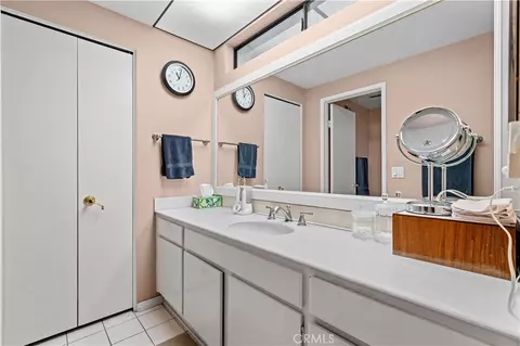 Bath - 2 Morena #4, Irvine, CA 92612 photo 1 of 3