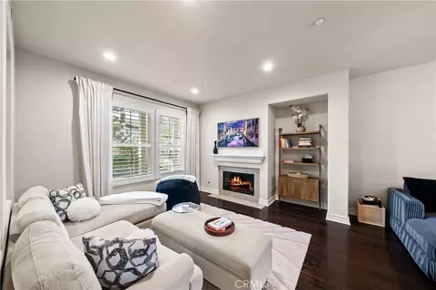 Living - 34 Passaflora Ln, Ladera Ranch, CA 92694 photo 4 of 5