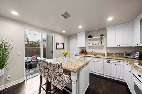 Kitchen - 34 Passaflora Ln, Ladera Ranch, CA 92694 photo 4 of 4