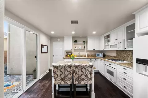 Kitchen - 34 Passaflora Ln, Ladera Ranch, CA 92694 photo 3 of 4