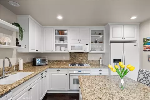 Kitchen - 34 Passaflora Ln, Ladera Ranch, CA 92694 photo 1 of 4