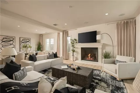 Living - 53 Eider Run, Irvine, CA 92618 photo 2 of 4