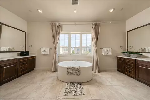 Bath - 53 Eider Run, Irvine, CA 92618 photo 7 of 7