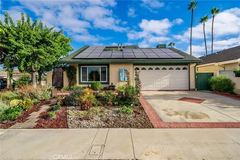 8381 Boothbay Cir, Huntington Beach, CA 92646