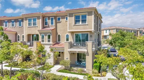 101 Alder Rdg, Lake Forest, CA 92610