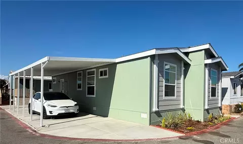 6301 Warner Ave #93, Huntington Beach, CA 92647