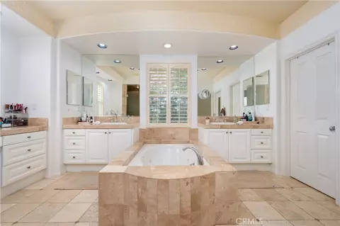 Bath - 17 Winslow, Ladera Ranch, CA 92694 photo 3 of 6
