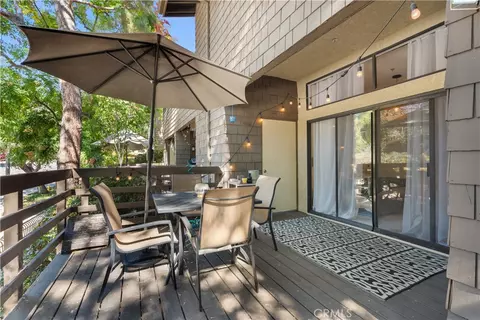 Exterior - 1050 Seco #102, Pasadena, CA 91103 photo 2 of 9