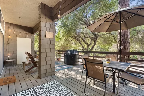 Exterior - 1050 Seco #102, Pasadena, CA 91103 photo 4 of 9
