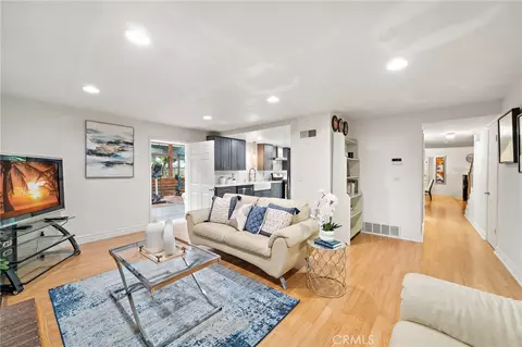 Living - 15751 Cromwell Cir, Westminster, CA 92683 photo 6 of 6