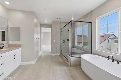 Bath - 16049 Willows Ct, Whittier, CA 90604 photo 4 of 5