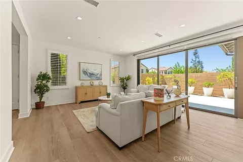 Living - 115 Della, Irvine, CA 92602 photo 5 of 5