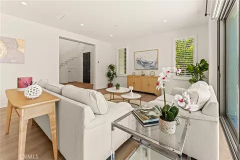 Living - 115 Della, Irvine, CA 92602 photo 4 of 5