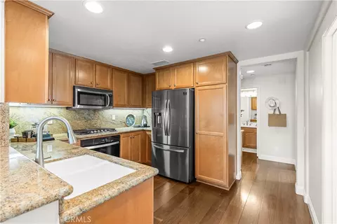 Kitchen - 177 Lockford, Irvine, CA 92602 photo 4 of 4