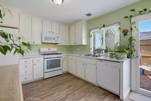 Kitchen - 59 Thicket #41, Irvine, CA 92614 photo 4 of 4