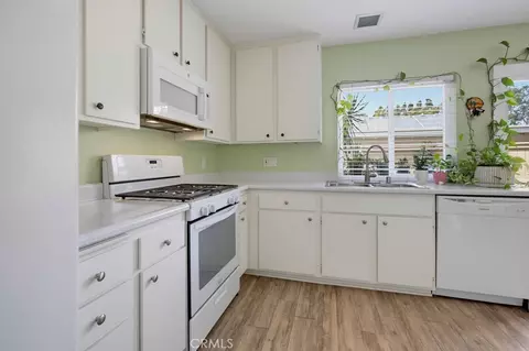 Kitchen - 59 Thicket #41, Irvine, CA 92614 photo 3 of 4