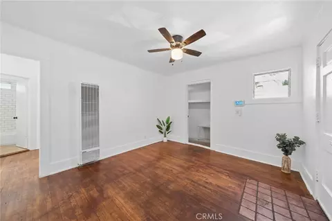 Living - 1174 E 9th St, Long Beach, CA 90813 photo 4 of 5