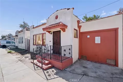 Exterior - 1174 E 9th St, Long Beach, CA 90813 photo 2 of 8