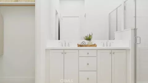 Bath - 500 Park Dr #124, Carson, CA 90745 photo 1 of 4