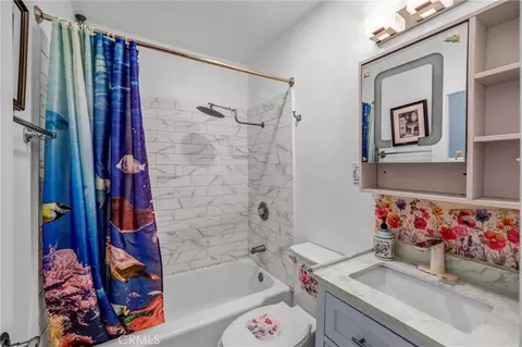 Bath - 4308 Cloud Ave, La Crescenta, CA 91214 photo 1 of 3