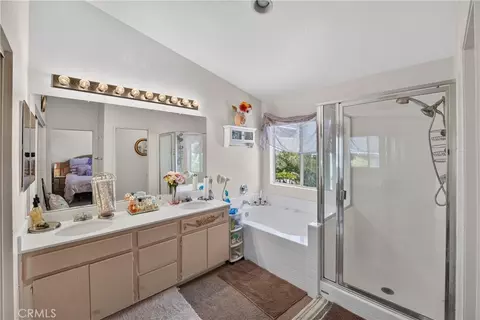 Bath - 42124 Orange Blossom, Temecula, CA 92591 photo 1 of 2
