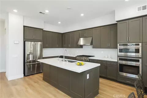 Kitchen - 109 Glance, Irvine, CA 92618 photo 3 of 6