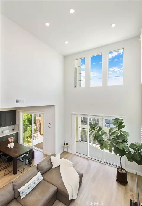 Living - 109 Glance, Irvine, CA 92618 photo 5 of 5