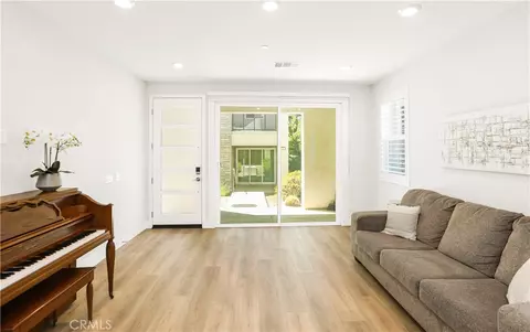 Living - 109 Glance, Irvine, CA 92618 photo 3 of 5