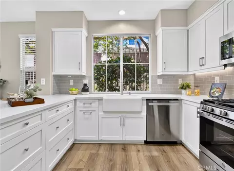 Kitchen - 15 Kyle Ct, Ladera Ranch, CA 92694 photo 4 of 7