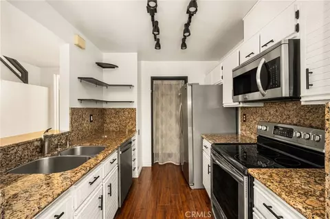 Kitchen - 13104 Glen Ct #20, Chino Hills, CA 91709 photo 2 of 3