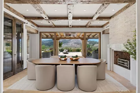 Dining - 31 Blue Heron, Irvine, CA 92603 photo 1 of 2