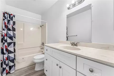 Bath - 15 Brookfield, Irvine, CA 92604 photo 2 of 2