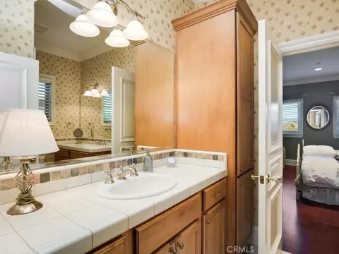 Bath - 31380 Lake Vista Ter, Bonsall, CA 92003 photo 9 of 10