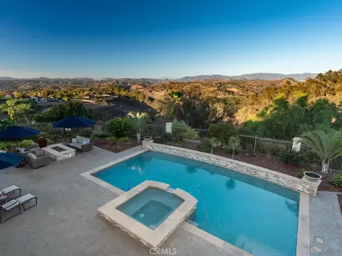 Exterior - 31380 Lake Vista Ter, Bonsall, CA 92003 photo 3 of 22