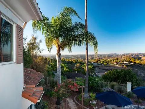 Exterior - 31380 Lake Vista Ter, Bonsall, CA 92003 photo 7 of 22