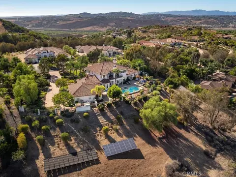 View/Area - 31380 Lake Vista Ter, Bonsall, CA 92003 photo 3 of 7