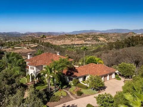 View/Area - 31380 Lake Vista Ter, Bonsall, CA 92003 photo 2 of 7
