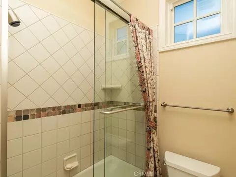 Bath - 31380 Lake Vista Ter, Bonsall, CA 92003 photo 8 of 10