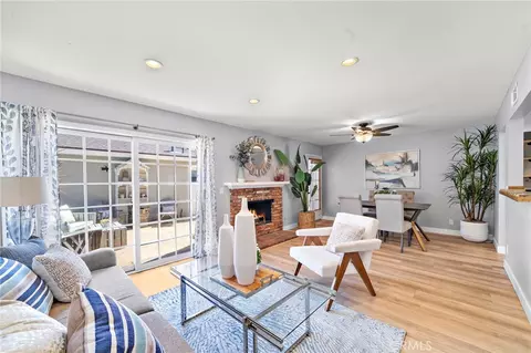 8215 Deerfield Dr, Huntington Beach, CA 92646