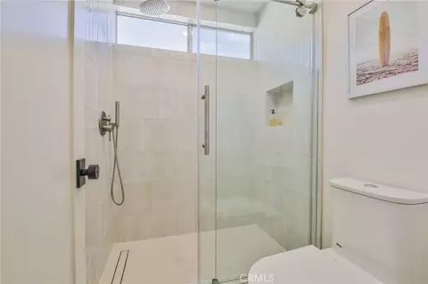 Bath - 2162 Sonbria, Tustin, CA 92782 photo 9 of 9