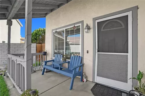 Exterior - 14426 Laguna Ct, Adelanto, CA 92301 photo 2 of 4